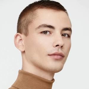 Meet your Posher, Quinn